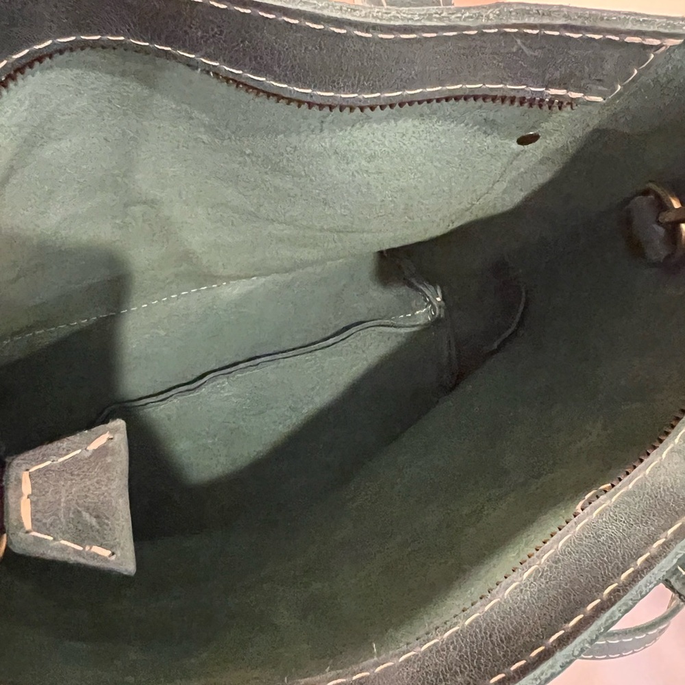 Portland Leather Goods Small Zipper Crossbody Tote - Picture 5 of 9